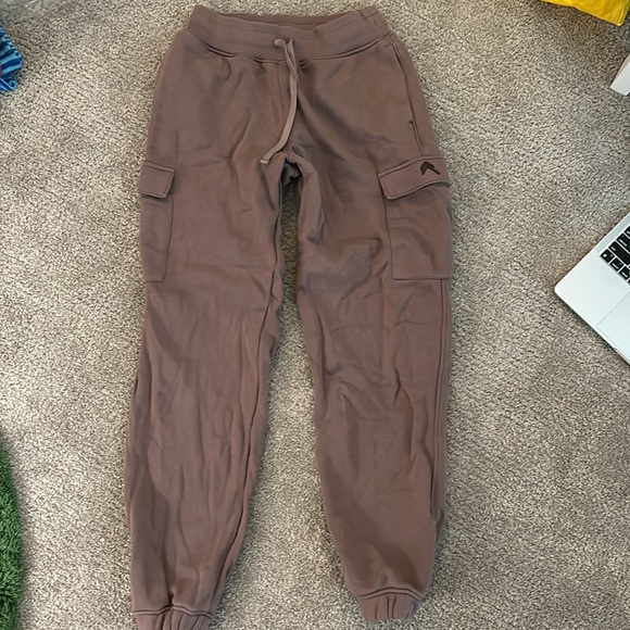 Oner Active Cool Brown Cargo sweats size small - Picture 4 of 5